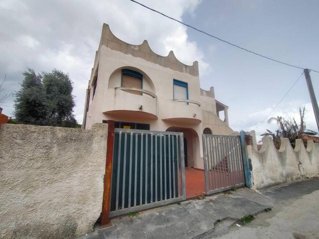 Villa Indipendente in vendita a Castelluccio, Augusta