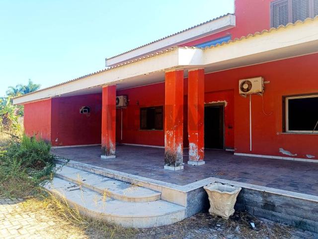 Villa Indipendente in vendita a Augusta, Sicilia