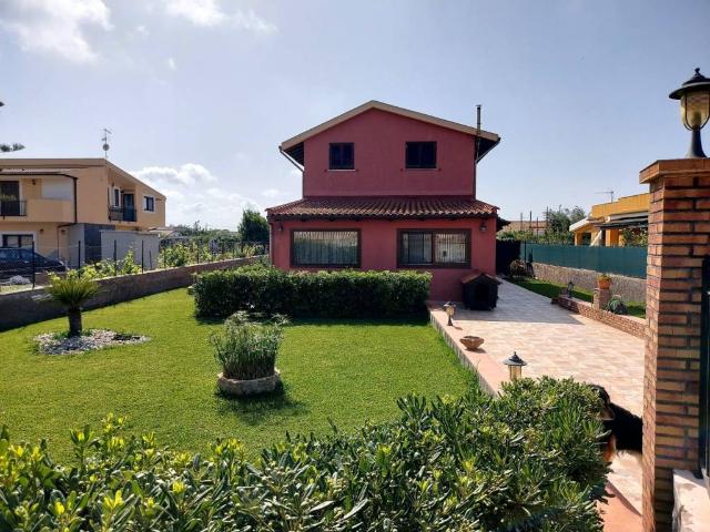 Villa Indipendente in vendita a Augusta, Sicilia