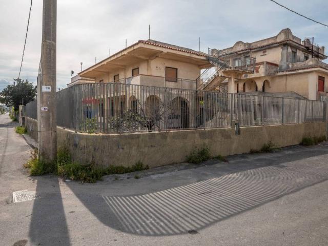 Villa Indipendente in vendita a Agnone Fortezza, Augusta