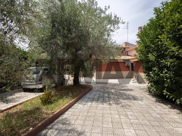 Villa Indipendente in vendita a Augusta, Sicilia
