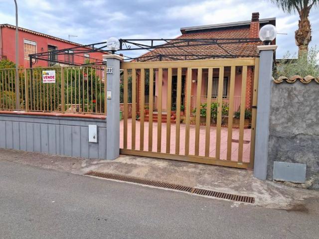 Villa Indipendente in vendita a Agnone Fortezza, Augusta