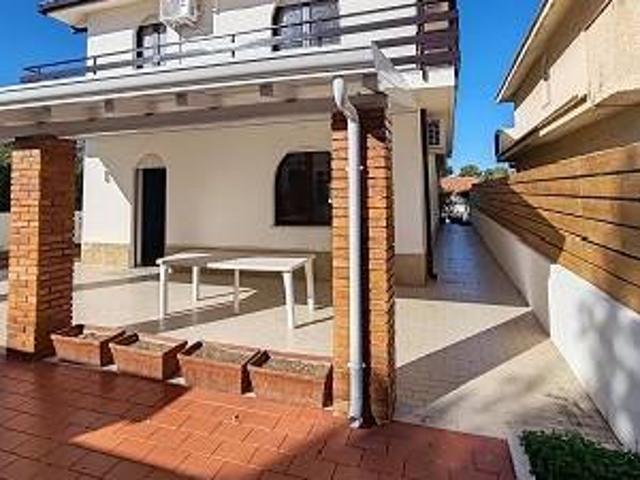 Villa Indipendente in vendita a Augusta, Sicilia