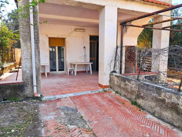 Villa Indipendente in vendita a Agnone Fortezza, Augusta