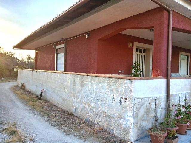 Villa Indipendente in vendita a Augusta, Sicilia