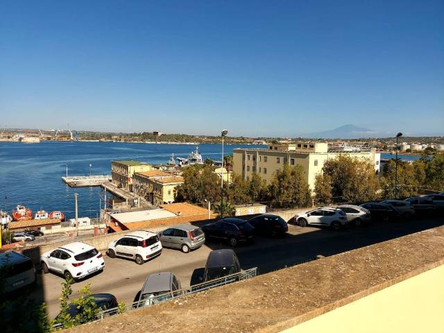 Villa Indipendente in vendita a Augusta, Sicilia
