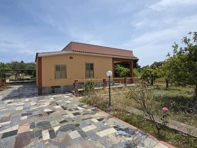 Villa Indipendente in vendita a Augusta, Sicilia