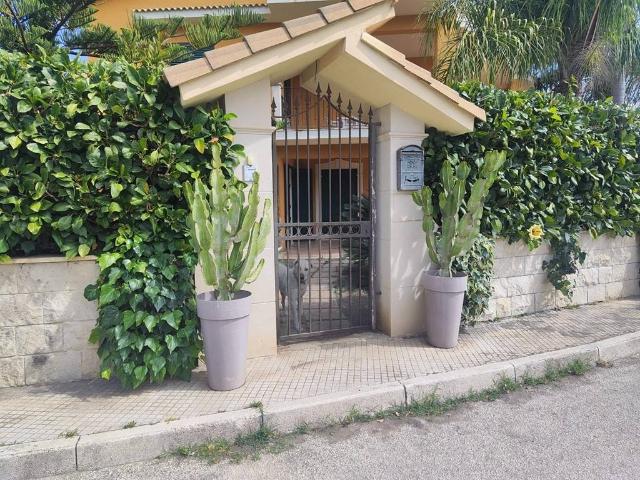 Villa Indipendente in vendita a Augusta, Sicilia