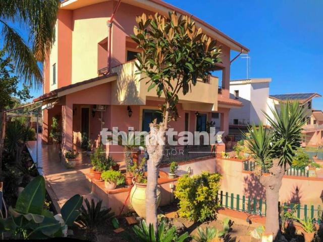 Villa Indipendente in vendita a Augusta, Sicilia