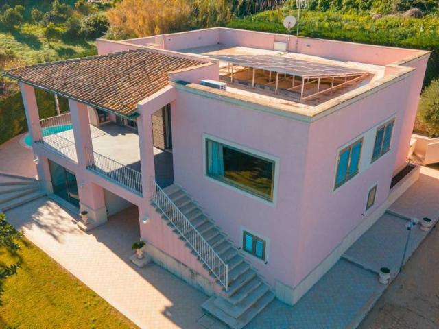 Villa Indipendente in vendita a Augusta, Sicilia