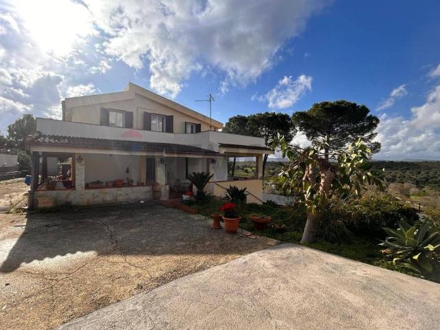 Villa Indipendente in vendita a Augusta, Sicilia