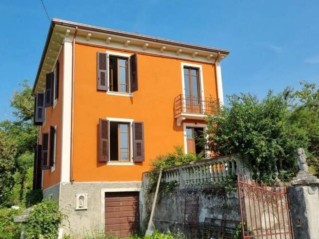 Villa Indipendente in vendita a Unione di comuni Montana Lunigiana, Aulla
