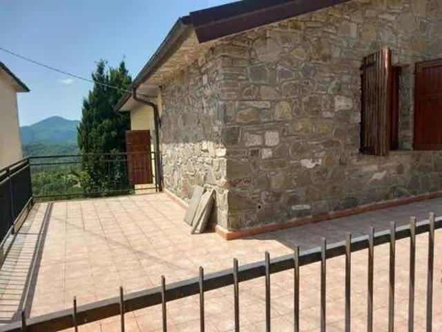 Villa Indipendente in vendita a Unione di comuni Montana Lunigiana, Aulla