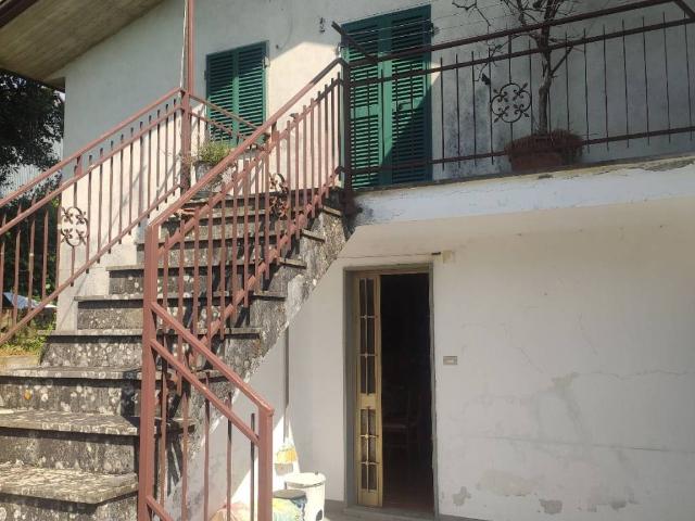 Villa Indipendente in vendita a Pomarino, Aulla