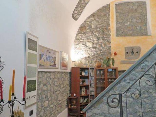 Villa Indipendente in vendita a Unione di comuni Montana Lunigiana, Aulla
