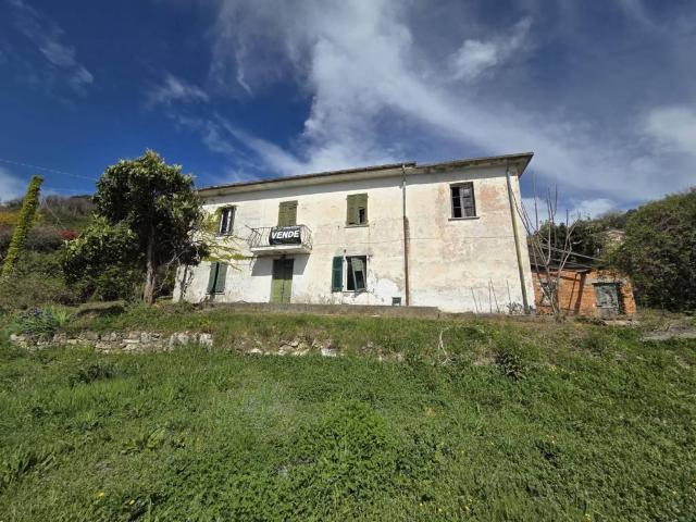 Villa Indipendente in vendita a Unione di comuni Montana Lunigiana, Aulla