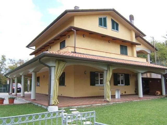 Villa Indipendente in vendita a Unione di comuni Montana Lunigiana, Aulla