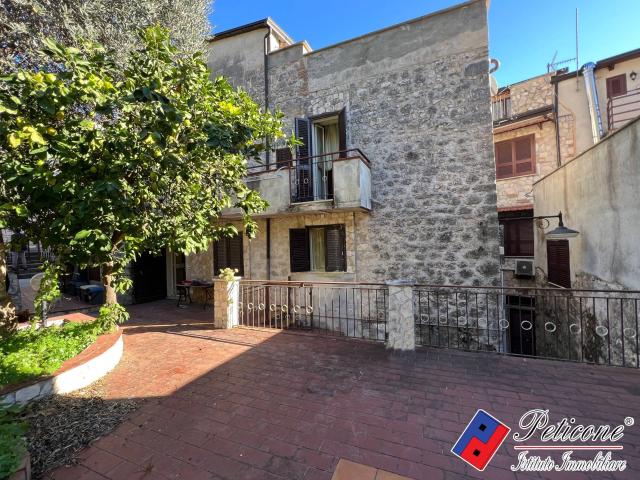 Villa Indipendente in vendita a Ausonia, Lazio