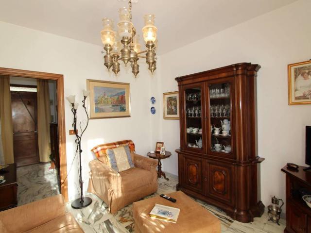 Villa Indipendente in vendita a Avegno, Salto