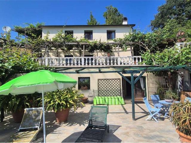 Villa Indipendente in vendita a Avegno, Salto