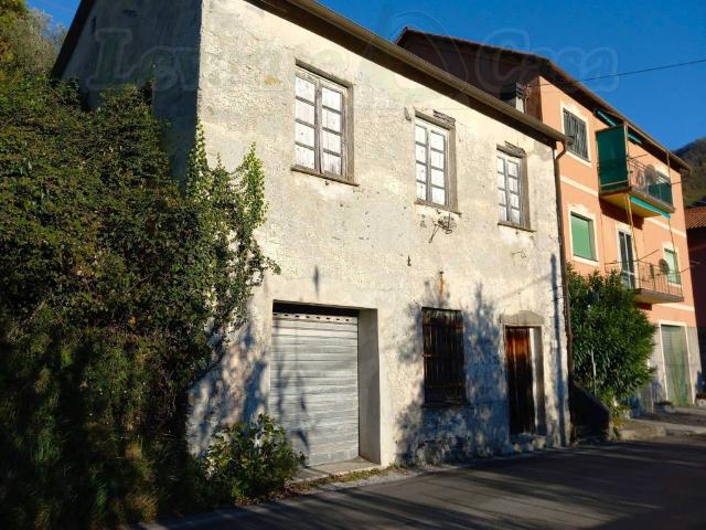 Villa Indipendente in vendita a Avegno, Salto