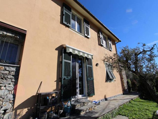 Villa Indipendente in vendita a Avegno, Testana
