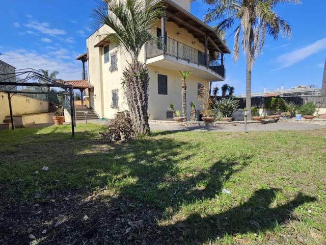 Villa Indipendente in vendita a Bagno d'Aversa, Aversa