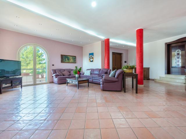 Villa Indipendente in vendita a Puglia, Taranto