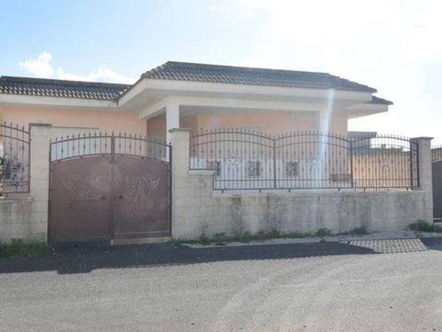 Villa Indipendente in vendita a Avetrana, Taranto