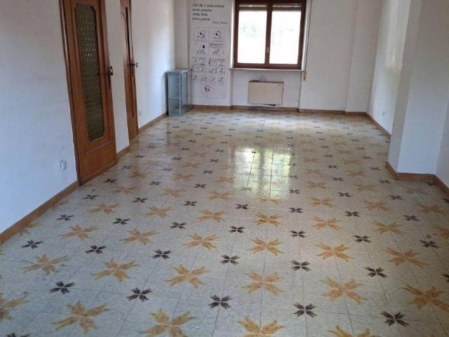 Villa Indipendente in vendita a Avezzano, Abruzzo