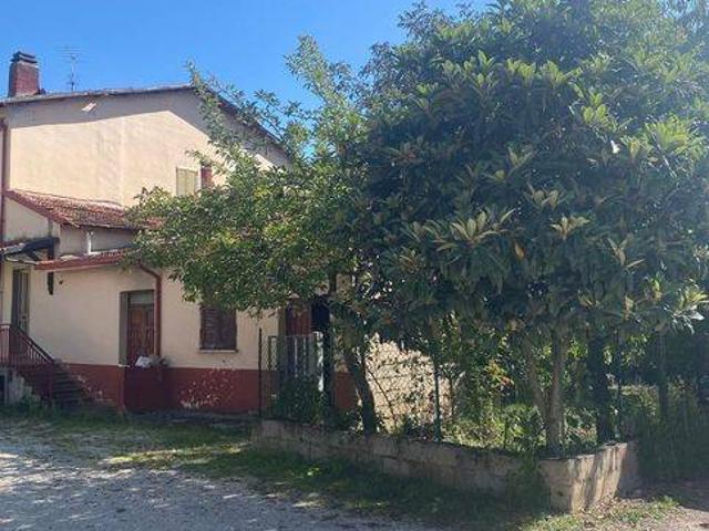 Villa Indipendente in vendita a Avezzano, Abruzzo