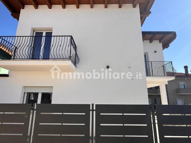 Villa Indipendente in vendita a Avezzano, Abruzzo