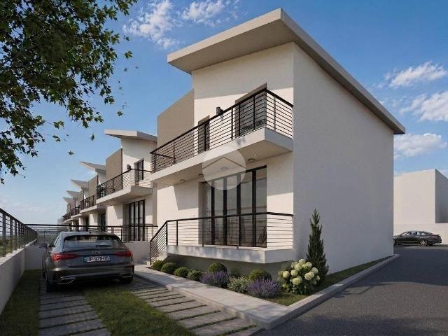Villa Indipendente in vendita a Avezzano, Abruzzo