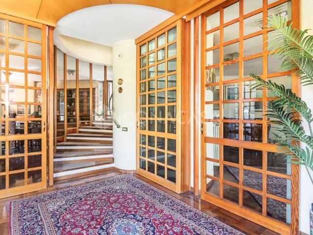 Villa Indipendente in vendita a Avezzano, Abruzzo
