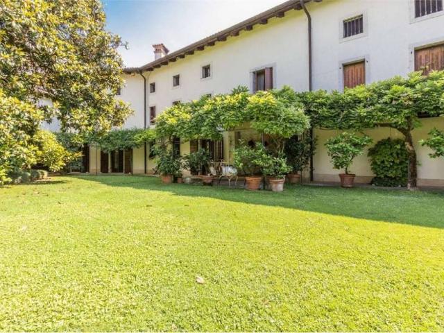 Villa Indipendente in vendita a Castello di Aviano, Aviano