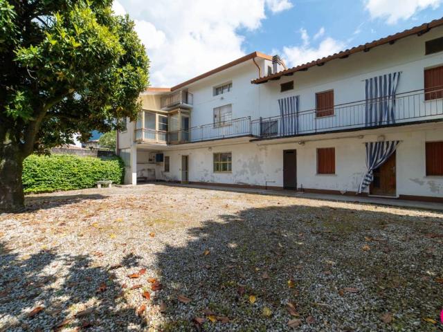 Villa Indipendente in vendita a Aviano, Friuli-Venezia Giulia