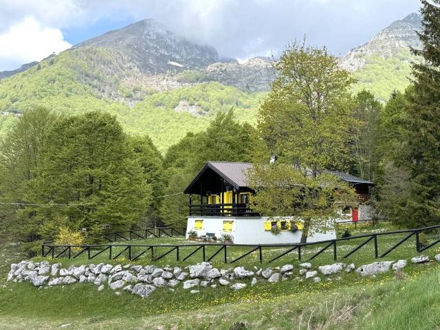 Villa Indipendente in vendita a Aviano, Friuli-Venezia Giulia