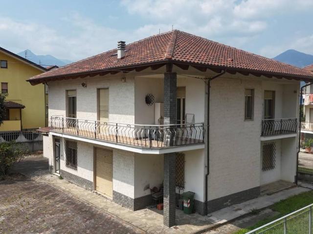 Villa Indipendente in vendita a Grangia, Piemonte