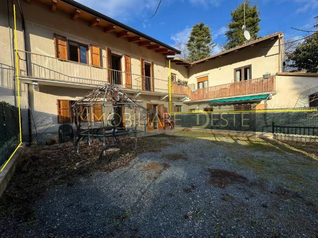 Villa Indipendente in vendita a Villaggio Primavera, Piemonte