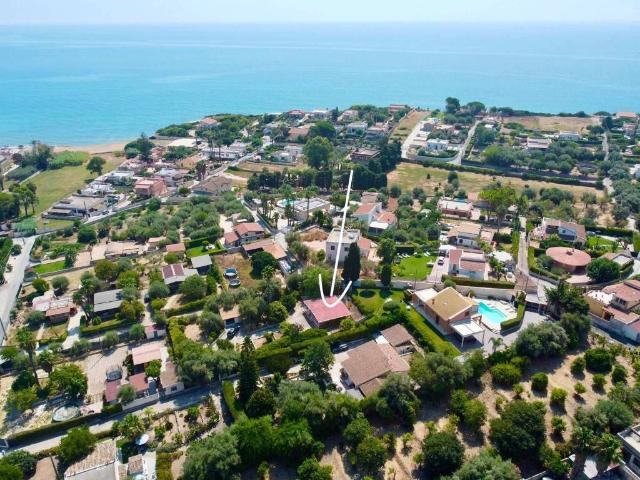 Villa Indipendente in vendita a Gallina, Avola