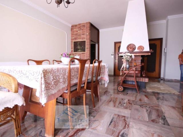Villa Indipendente in vendita a Boglietto, Azzano d'Asti