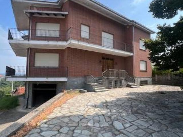 Villa Indipendente in vendita a Piemonte, Asti