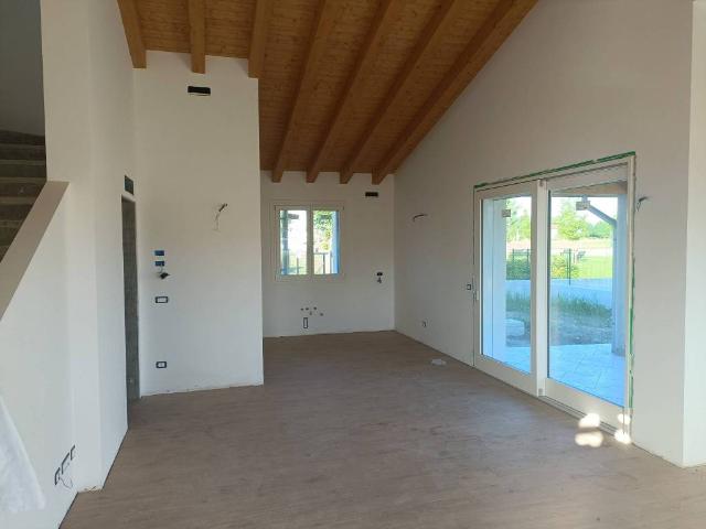 Villa Indipendente in vendita a Capo di Sotto, Azzano Decimo