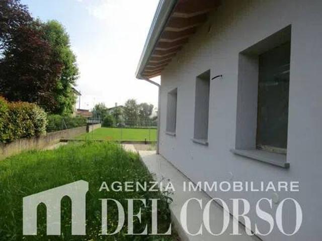 Villa Indipendente in vendita a Azzano Decimo, Friuli-Venezia Giulia