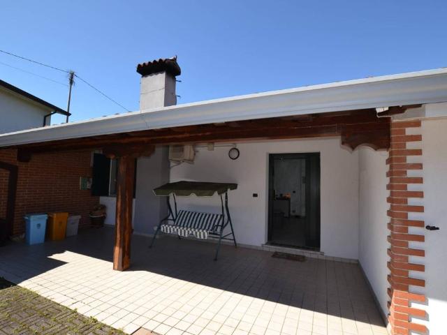 Villa Indipendente in vendita a Fiume Veneto, Friuli-Venezia Giulia