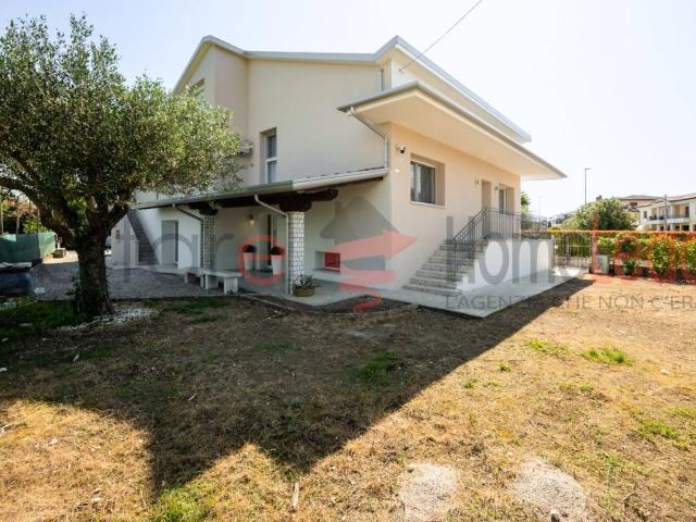 Villa Indipendente in vendita a Azzano Decimo, Friuli-Venezia Giulia