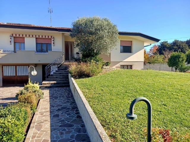 Villa Indipendente in vendita a Azzano Decimo, Friuli-Venezia Giulia