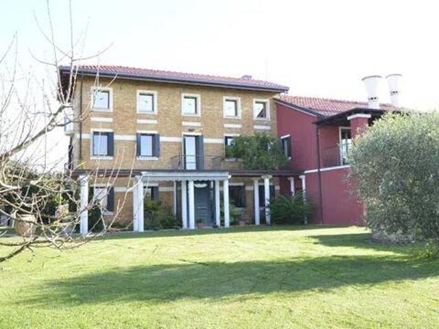 Villa Indipendente in vendita a Azzano Decimo, Friuli-Venezia Giulia