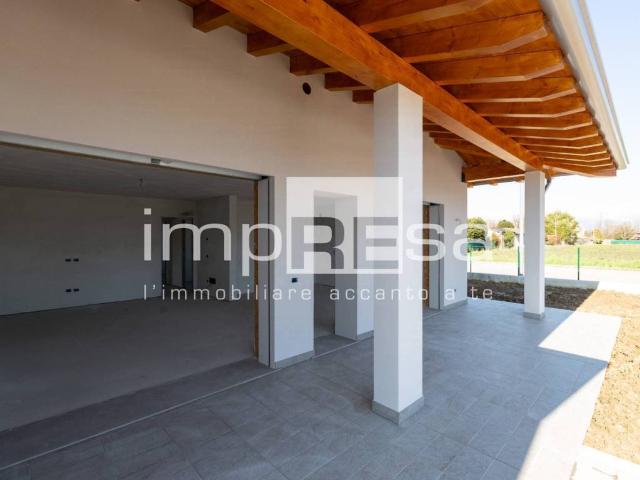 Villa Indipendente in vendita a Azzano Decimo, Friuli-Venezia Giulia