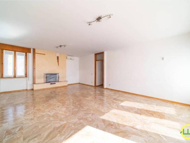 Villa Indipendente in vendita a Azzano Decimo, Friuli-Venezia Giulia